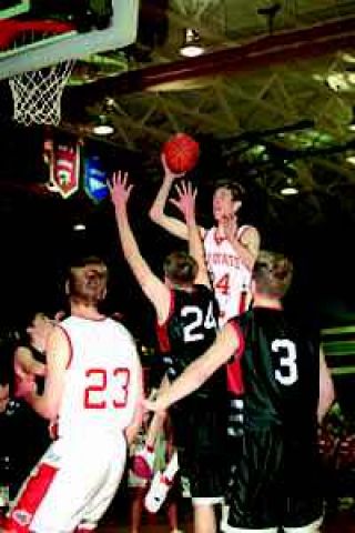 Mount Si boys sweep Lower Valley rival
