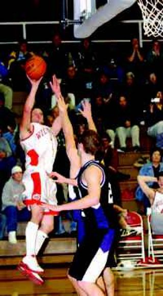 Issaquah Indians escape with gutsy win over Wildcat's