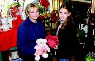 Always in bloom: Snoqualmie's Down to Earth gifts