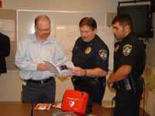 Defibrilator donated