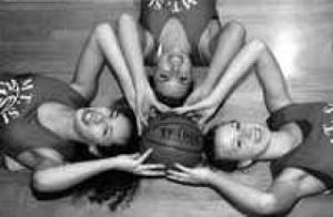 Si girls begin voyage