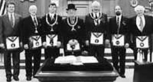Masons install officers