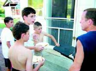 Palestinian children receive peaceful experience