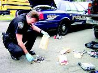 Police bust car thieves