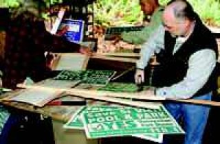 Voters will decide fate of Si View