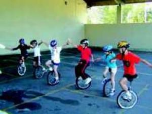 World's best one-wheelers roll into Valley