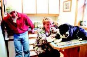 Vet finds fellow animal lovers in Fall City