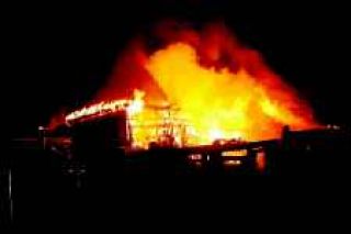 Fire in Fall City destroys barn