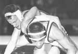 Valley wrestlers take down Sea-King