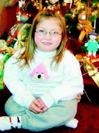 North Bend girl with dwarfism fights ignorance and tries to educate with help of family