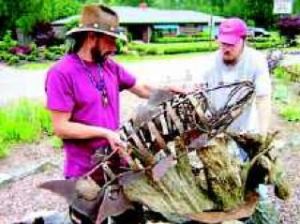 Fall City sculpture celebrates nature of Valley