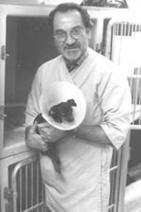 North Bend veterinarian retires