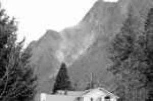 Earthquake triggers Mount Si rock slides