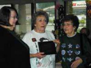 Local senior helps others flex their muscles