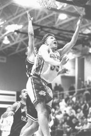 Islanders, Knights rock 'Cats