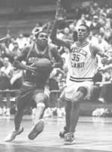 Wildcats lose to Islanders in final seconds