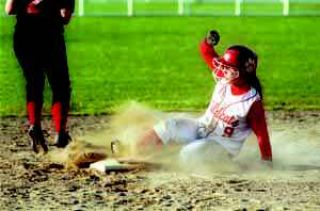 Wildcats' softball one step closer to state