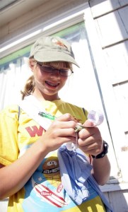 Uncovering a geocache stash near the Snoqualmie Falls Brewing Company