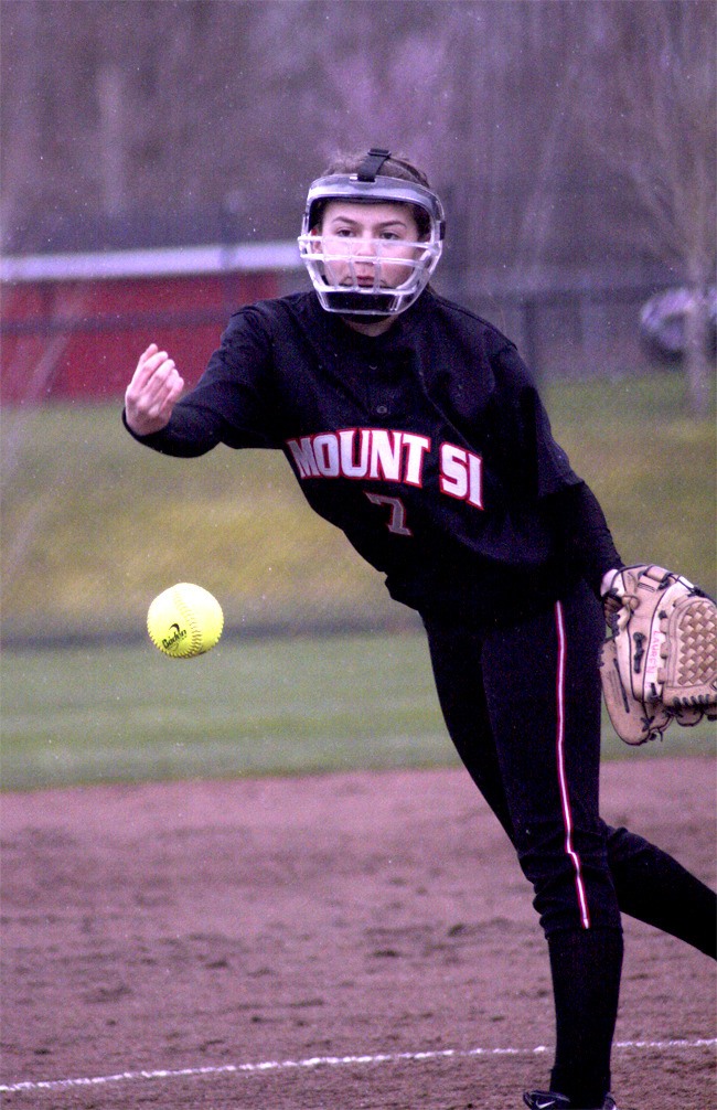 Ball-crushing Mickey Blad, strong Mount Si squad hammers Totems, Saints