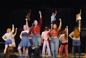 Footloose and ready to rock: Mount Si students present “Footloose” the musical