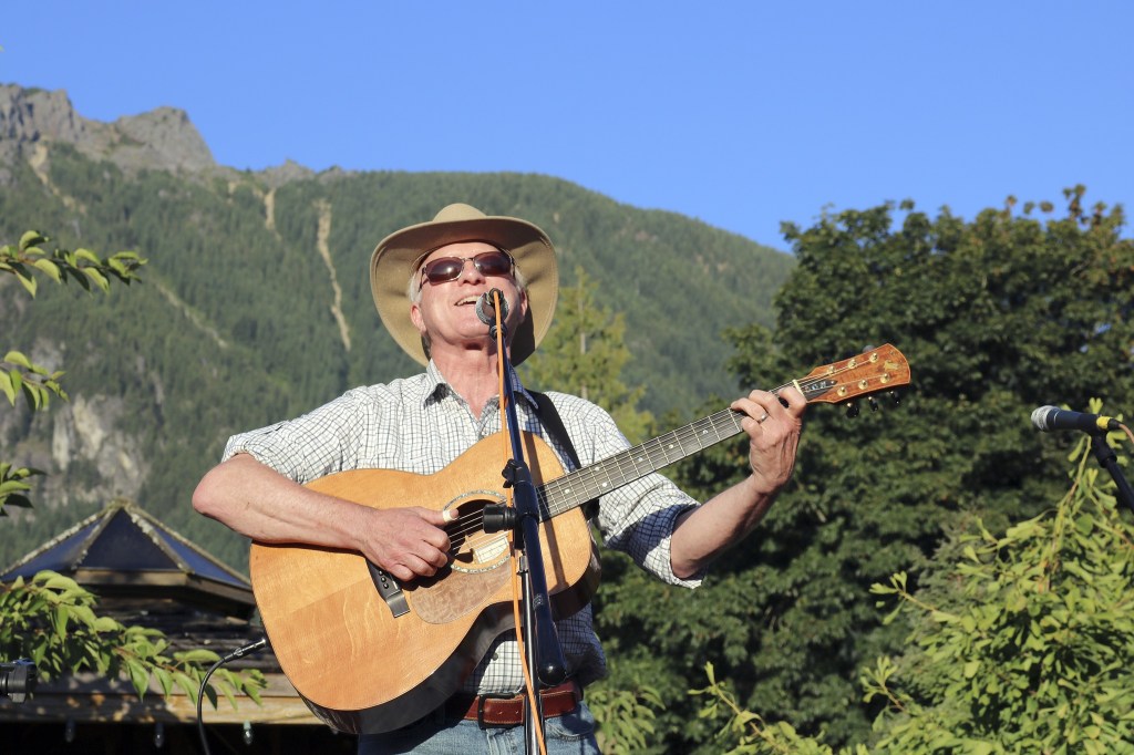 Evan Pappas/Staff PhotoDon Jenkins performs a cover of Annie’s Song by John Denver at Grangestock