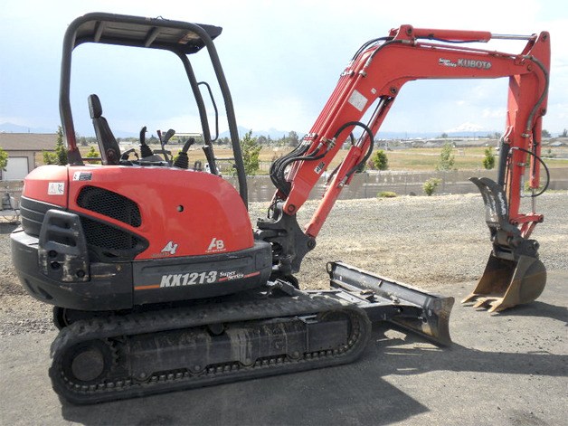 North Bend-based Westerlund Excavation seeks its stolen trackhoe
