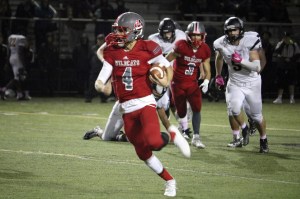 Evan Pappas/Staff PhotoInglemoor players chase Zeke Barden