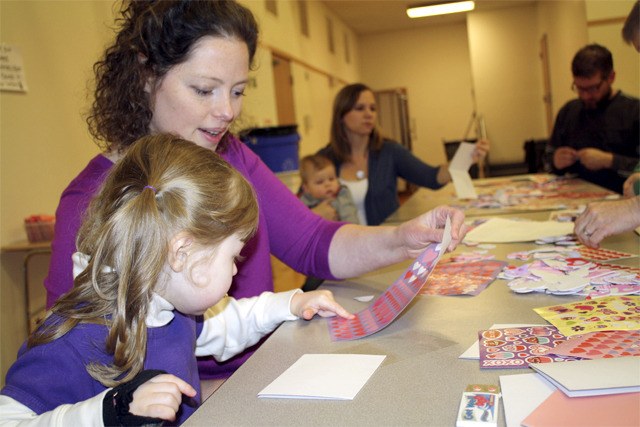 Creative hearts: Valley preschool kids make Valentines for Children’s Hospital patients
