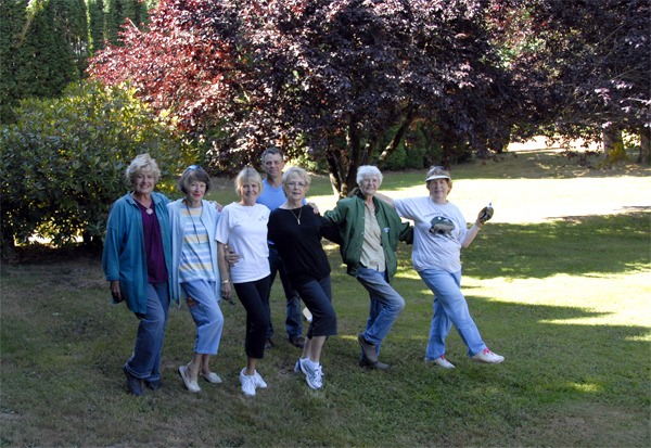 Hoe-down throwdown: Line-dancing crew winning war against Mount Si Senior Center’s weeds