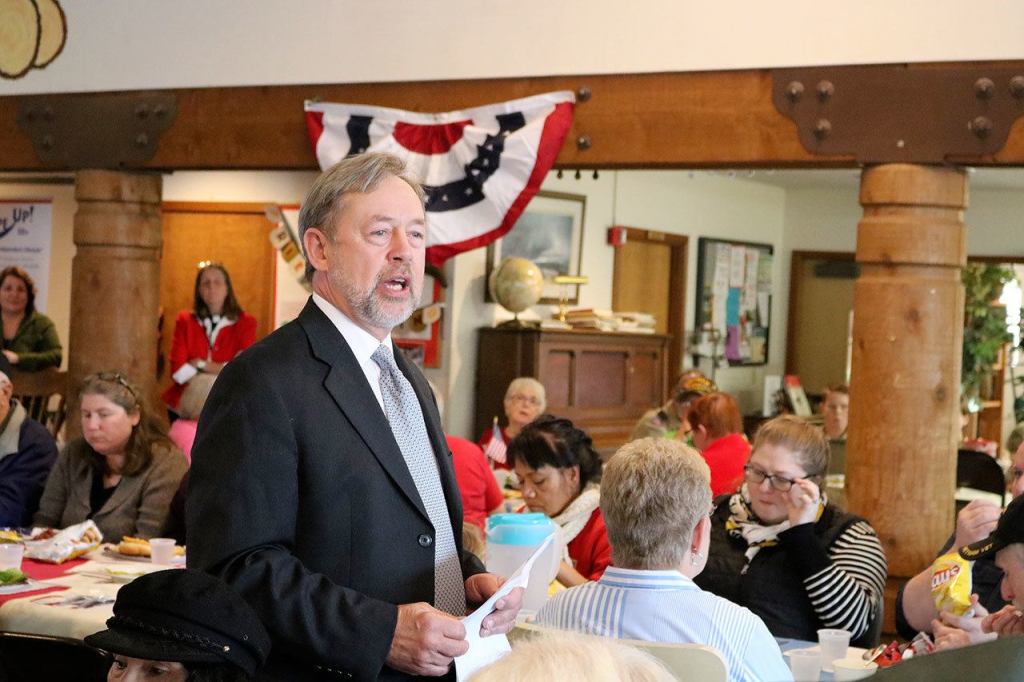 North Bend Mayor Ken Hearing honors the veterans and their families who attended the Mount Si Senior Center luncheon. (Evan Pappas/Staff Photo)