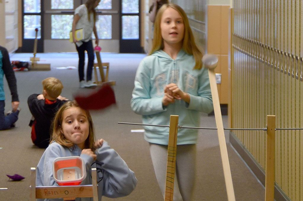 Hang time vs. distance: Twin Falls students fling beanbags for science