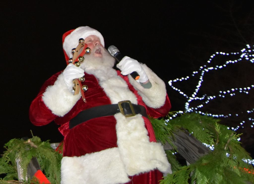 Santa arrived at the Snoqualmie tree lighting festivities on a fire engine, to officially light the city&rsquo;s holiday tree Saturday.