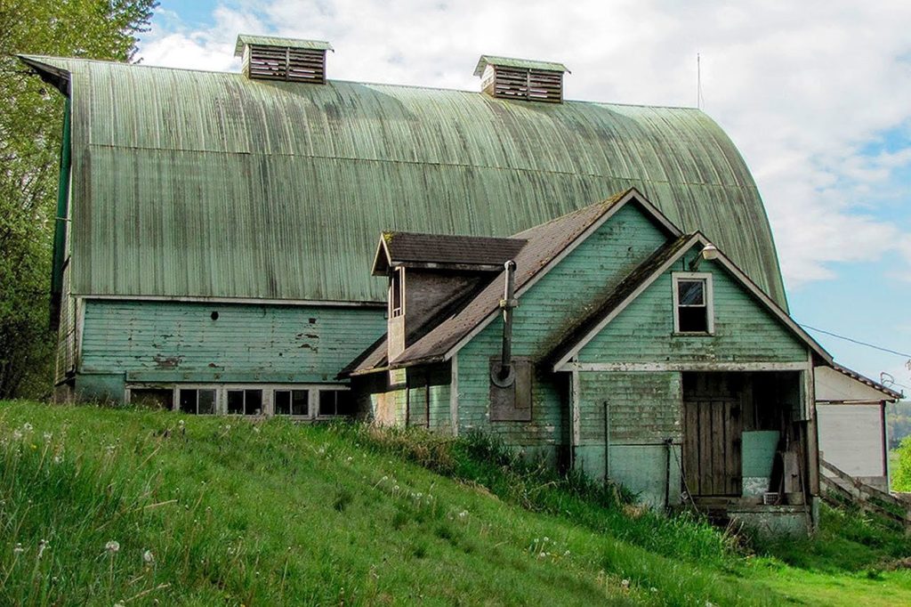 Valley’s Stewart Barn and Milk House named King County Landmark