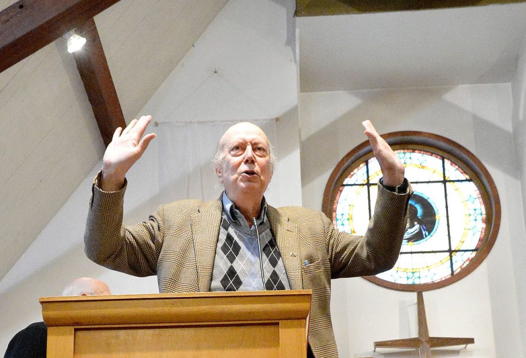 Gary Schwartz, of Valley Center Stage, was a guest speaker at Monday&rsquo;s event.                                Mary Miller Photo
