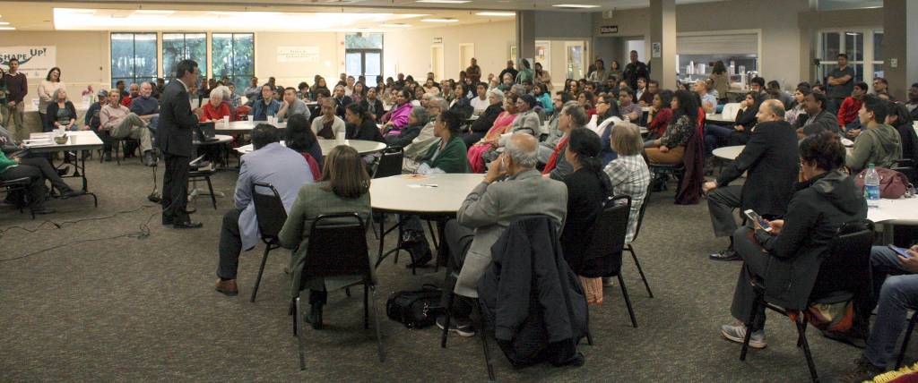 Hundreds turn out for Bellevue hate crime info session