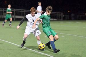 Mount Si boys soccer team gets second league win at home
