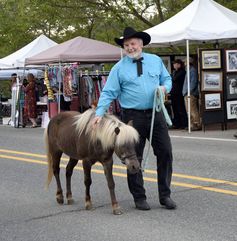 Crowd favorite, the Snoqualmie Valley Unicycle Club performed for Fall City Day.                                Carol Ladwig/Staff Photo