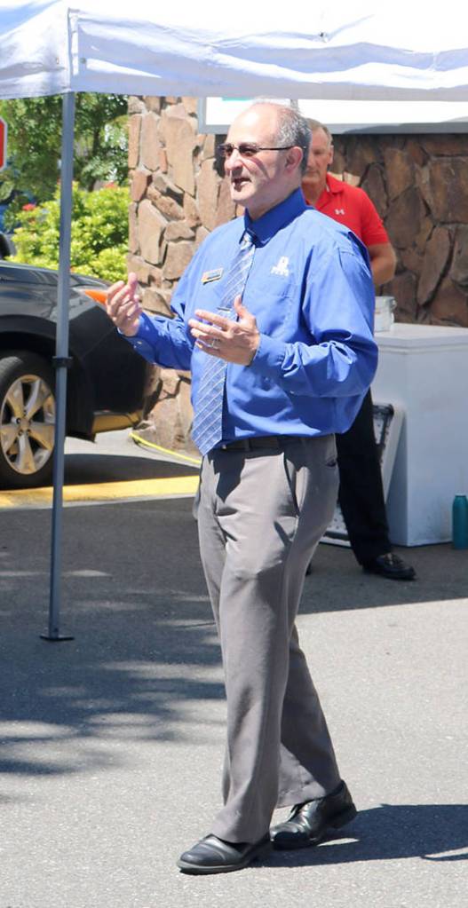 Valley job fair is ‘sold-out’ success: June 22 Snoqualmie Valley Community Job Fair drew more than 100 job seekers to local businesses