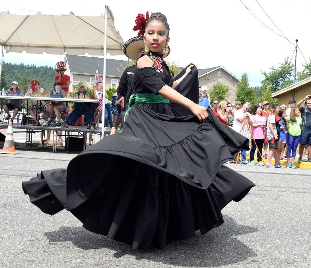 Carnation announces winners of Fourth of July parade, basketball tournament