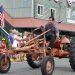 This unusual old tractor got a lot of questions during the parade. (Carol Ladwig Staff Photo)