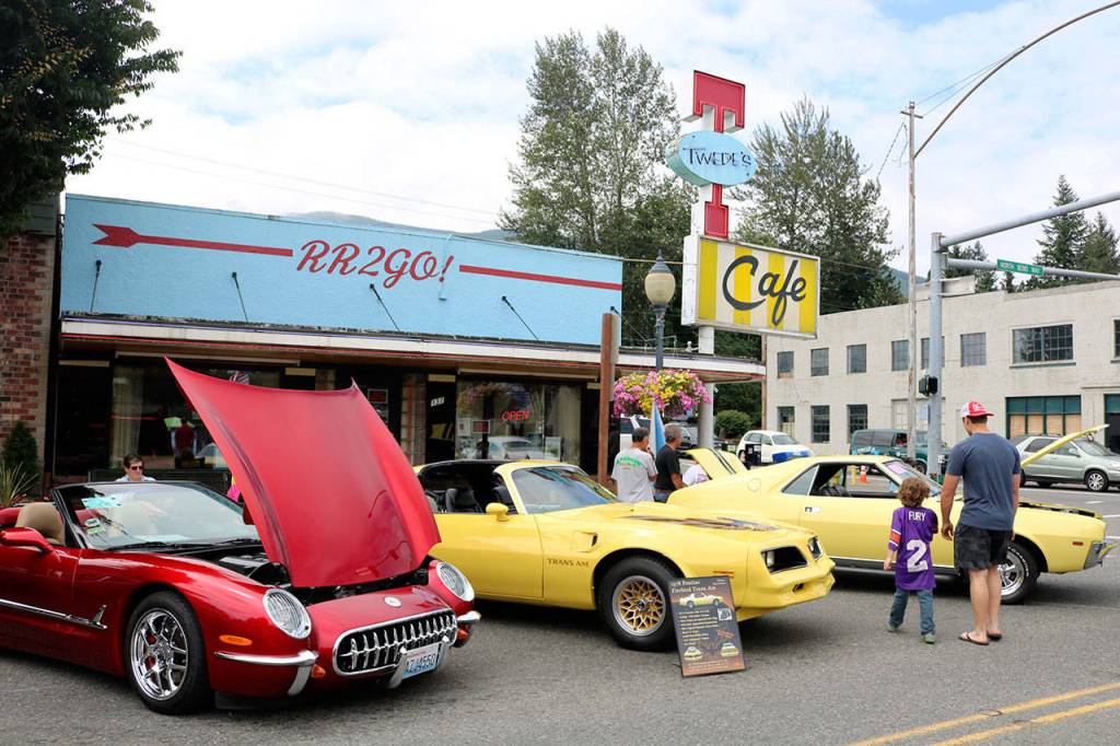 Cars on display outside of Twede&rsquo;s Cafe. (Evan Pappas/Staff Photo)