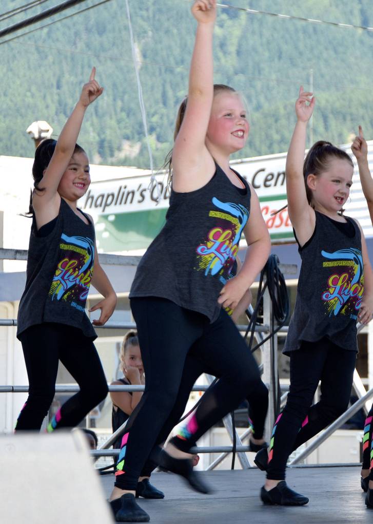 Ignite dancers perform to the song &ldquo;One way or another.&rdquo; Carol Ladwig/Staff Photo