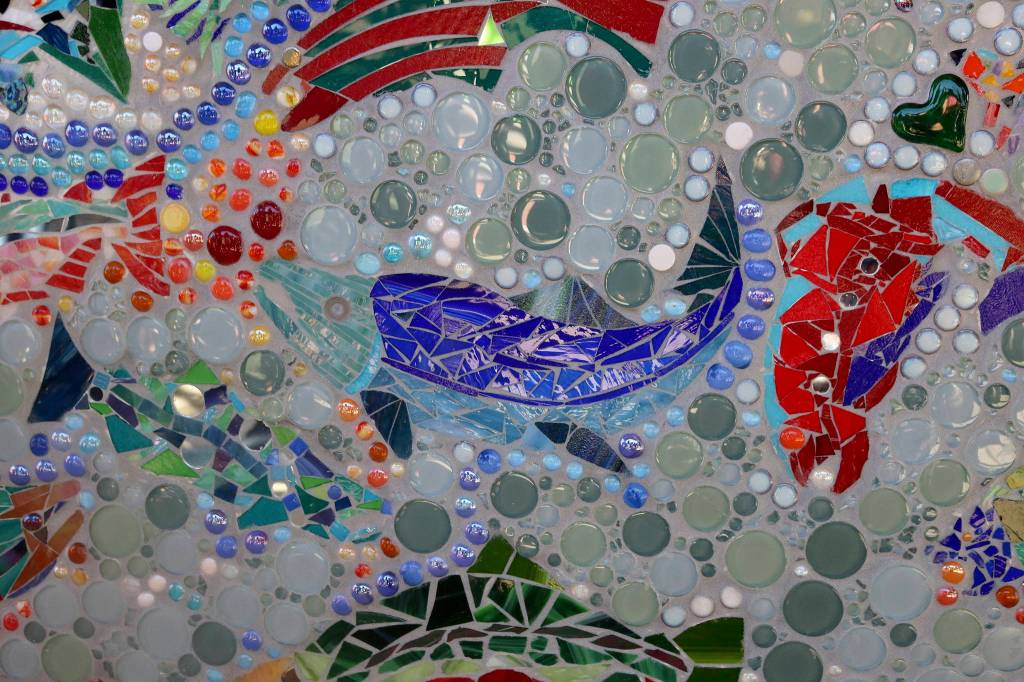 ‘A gift to everyone’ | Community-made mural brings rainbow to Issaquah Salmon Hatchery