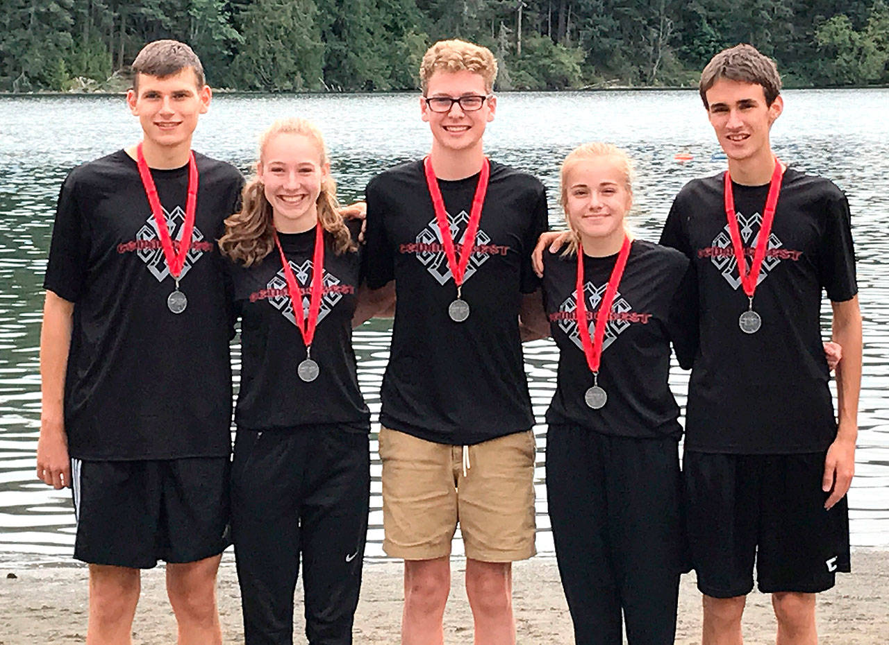 Ben Benson, Elsie Dombek, Emmett Klaiber, Kelly Hall and Grant Van Valkenburg, Tahoma medalists. Courtesy Photo                                Cedarcrest cross country medalists at the Tahoma Relays Sept. 9 are Ben Benson, Elsie Dombek, Emmett Klaiber, Kelly Hall and Grant Van Valkenburg. (Courtesy Photo)