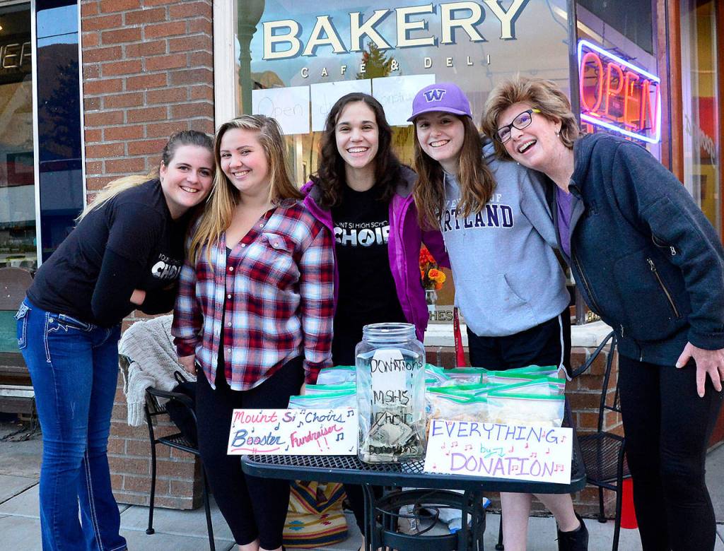 Mount Si High School choir members put on a fundraiser during Saturday&rsquo;s Blues Walk. (Photo courtesy of Mary Miller)