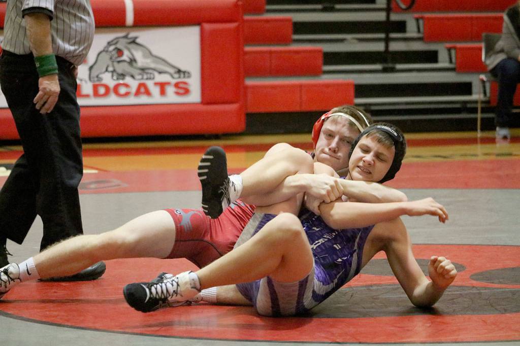 Mount Si wrestlers take second win of the season