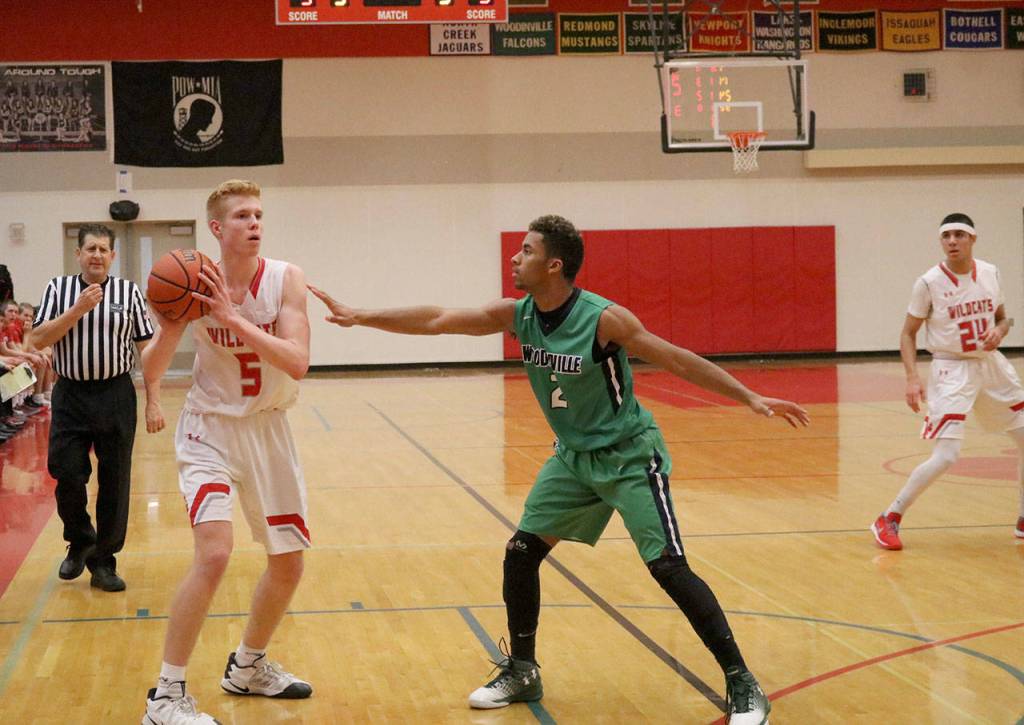 Jabe Mullins looks for a teammate to pass to. (Evan Pappas/Staff Photo)