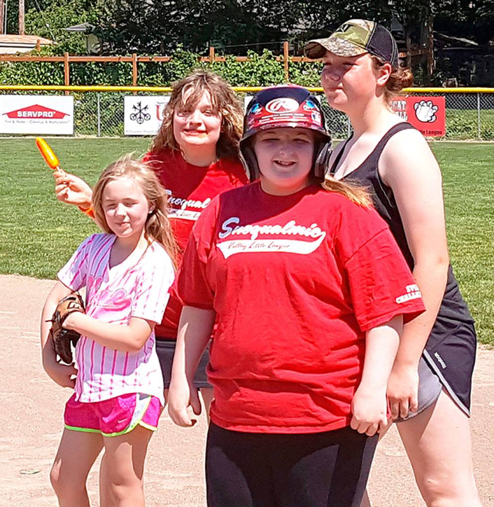 Players on a 2017 Challenger team pose for a photo. (Courtesy Photo)