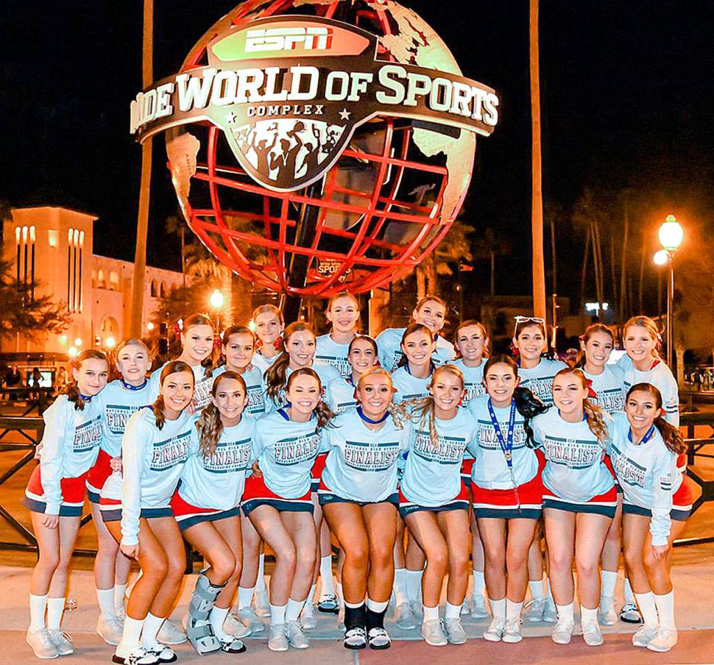 Mount Si cheerleaders take bronze medal in national competition
