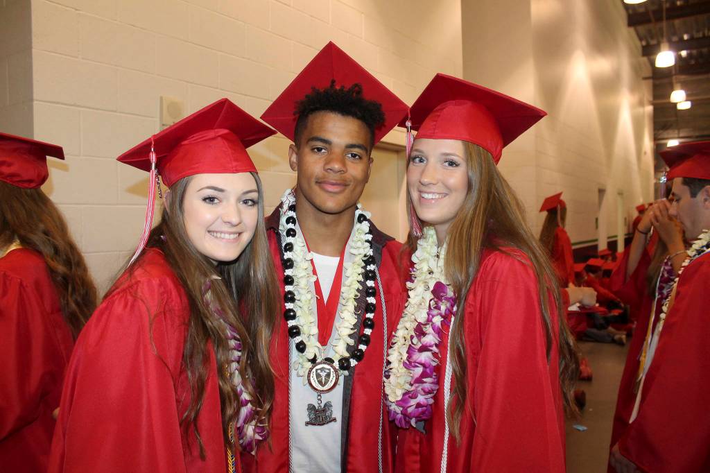 Mount Si High School sends off class of 2018